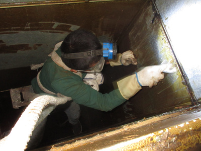 商場豎管道清理油垢.JPG 商場豎管道清理油垢.JPG